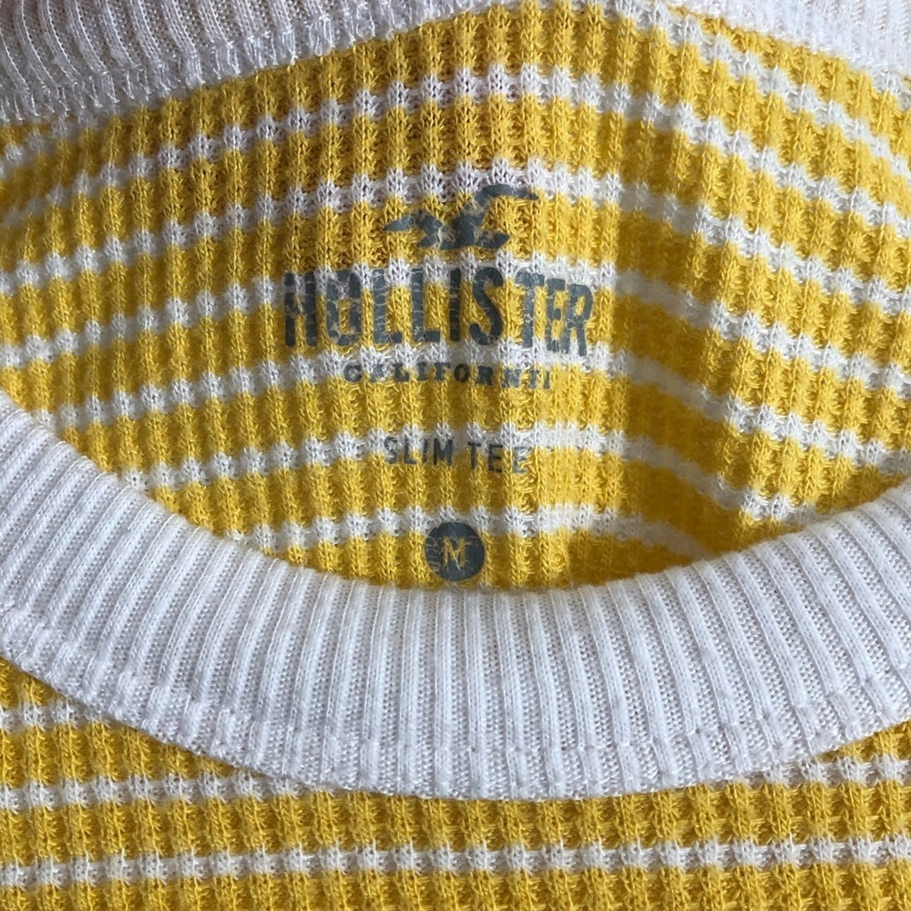 5/$25 Ribbed Crop Top - Picture 5 of 7